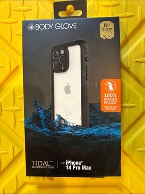 Body Glove Tidal Waterproof Phone Case in Black and White